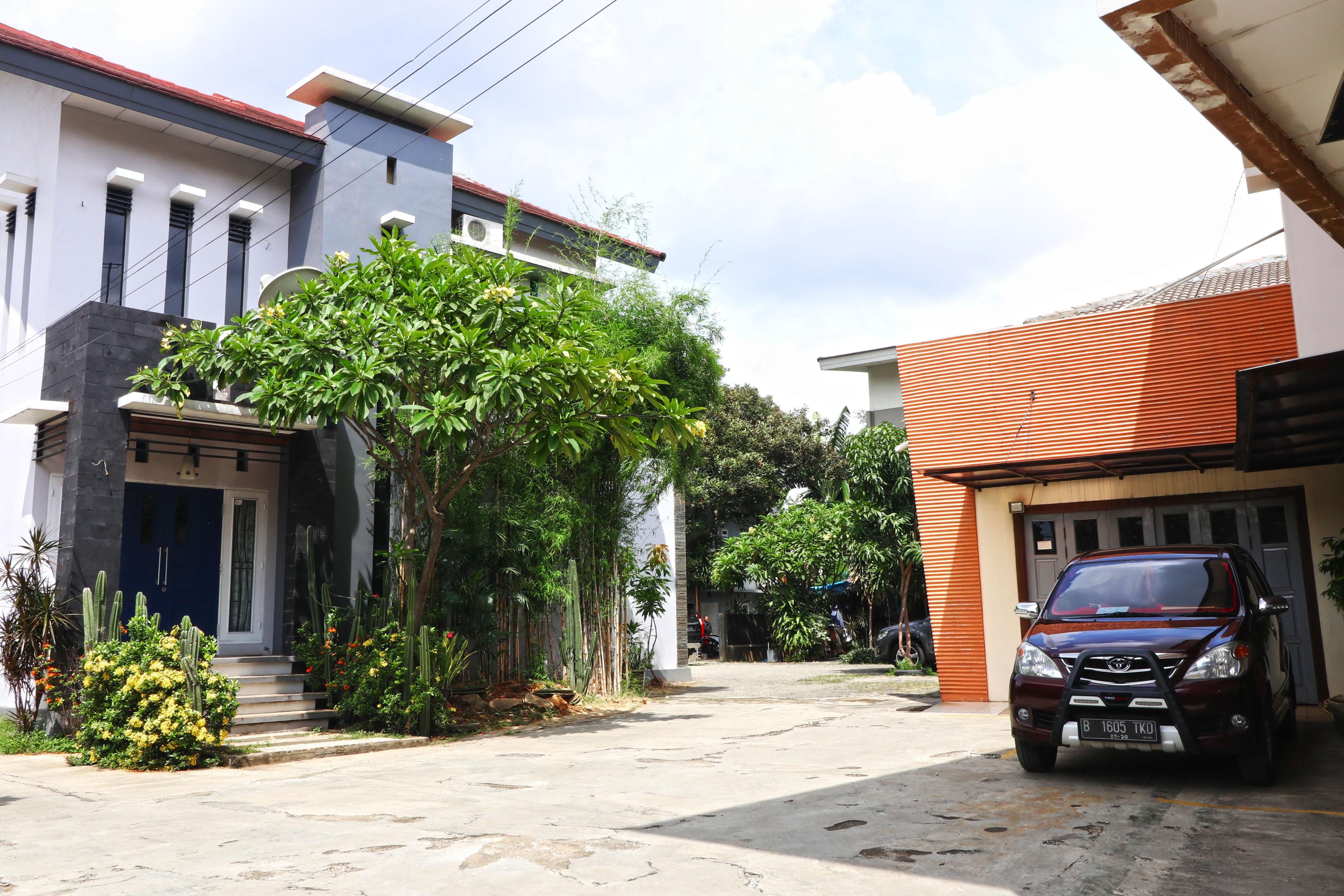 Bedur Homestay Syariah Bekasi Exterior photo
